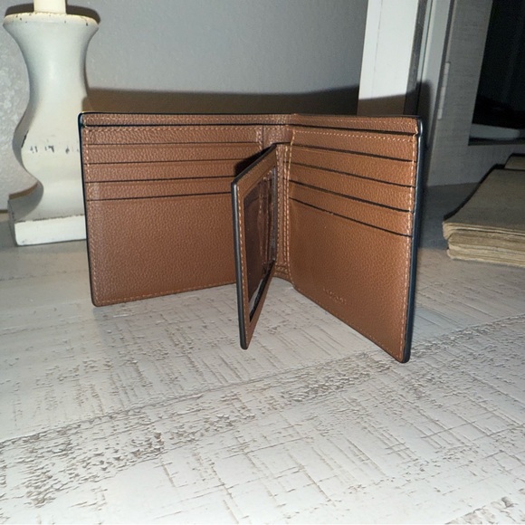 Coach 3 In 1 Wallet - Picture 4 of 6
